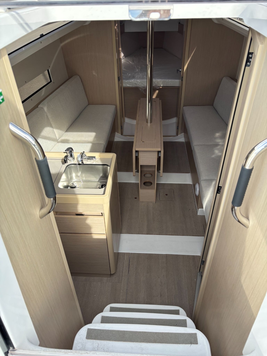 Picture 15 of announcement 8579