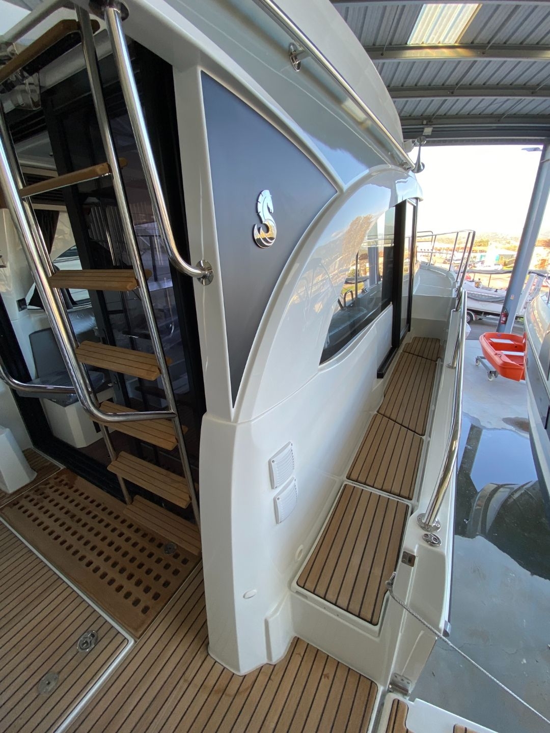 Picture 7 of announcement 8722