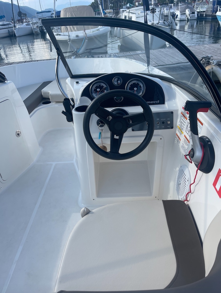 Picture 3 of announcement 8910