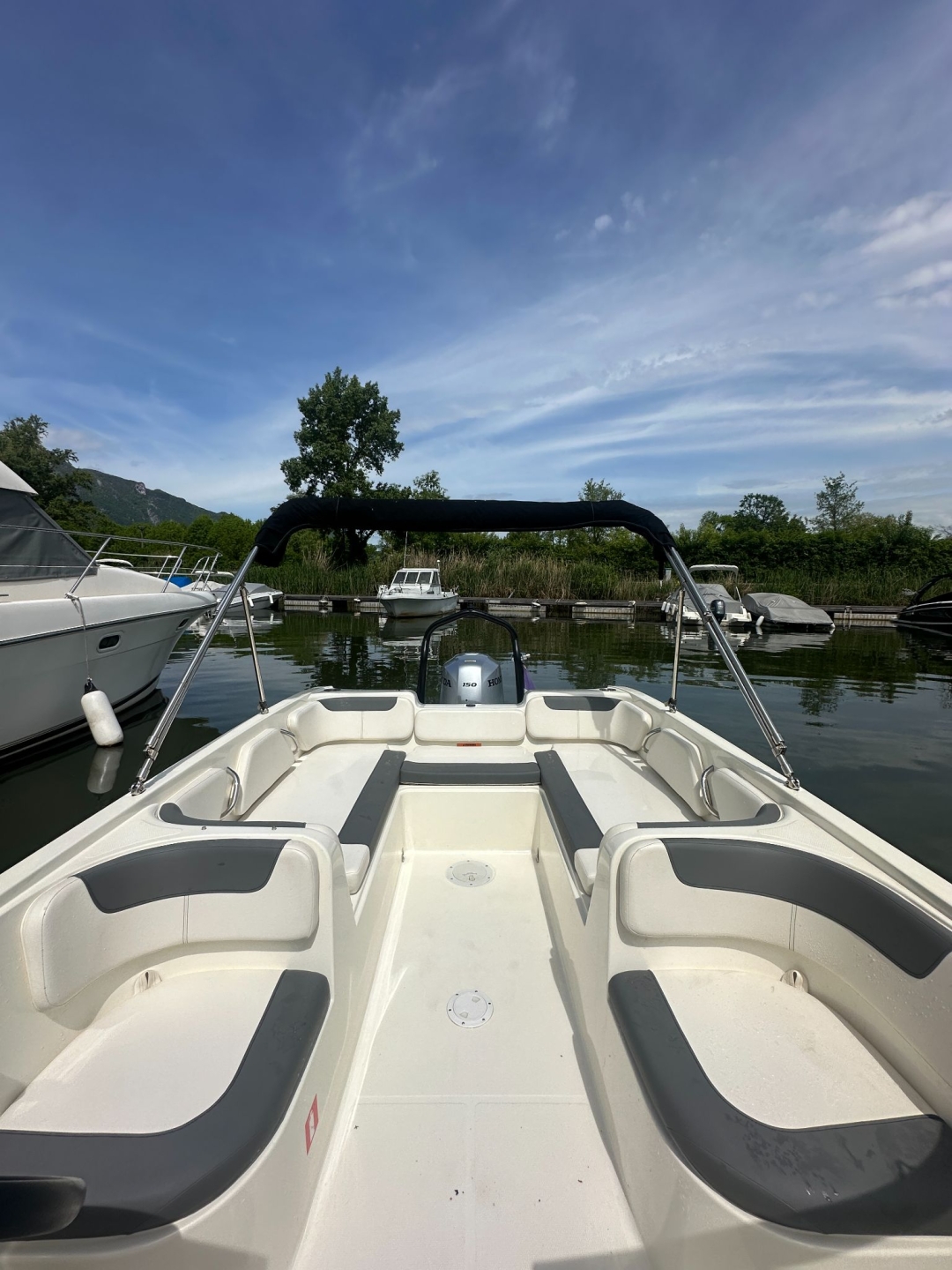 Picture 3 of announcement 8976