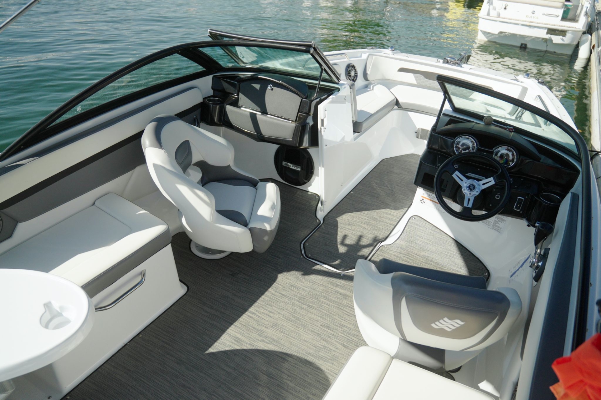 Picture 6 of announcement 9043