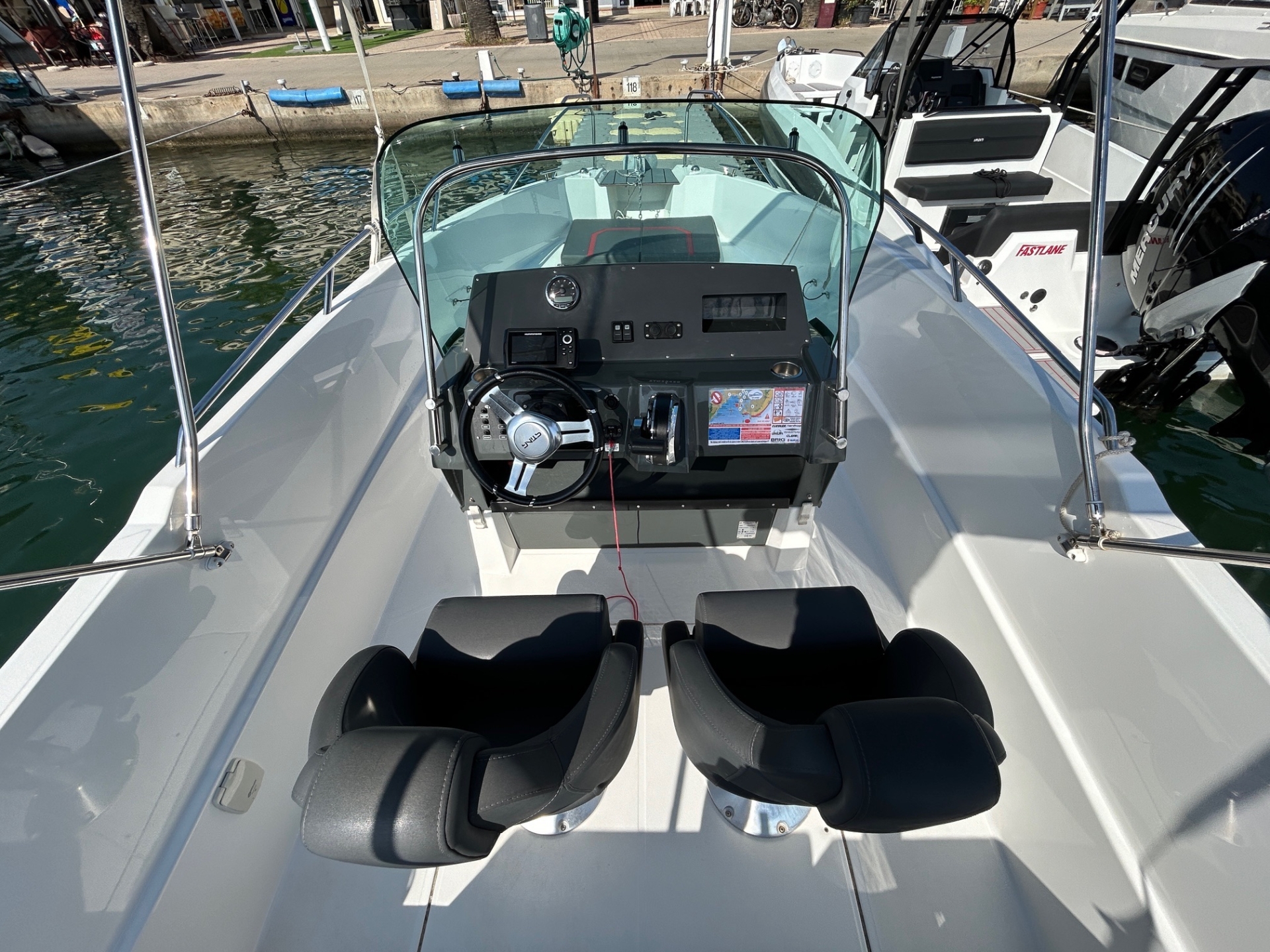 Picture 7 of announcement 9114