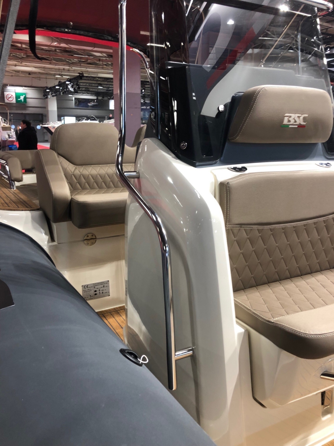 Picture 4 of announcement 9445