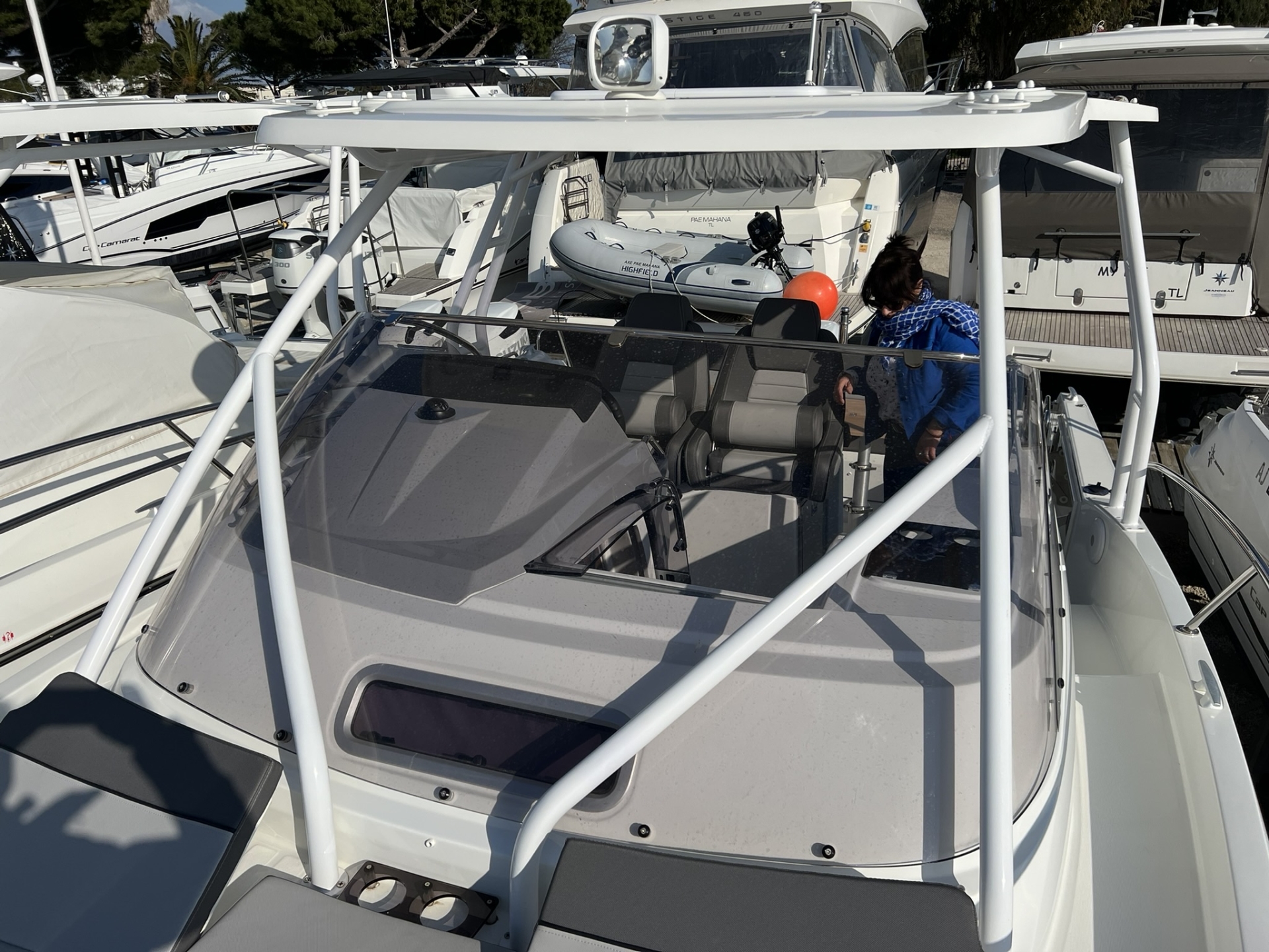 Picture 6 of announcement 9559