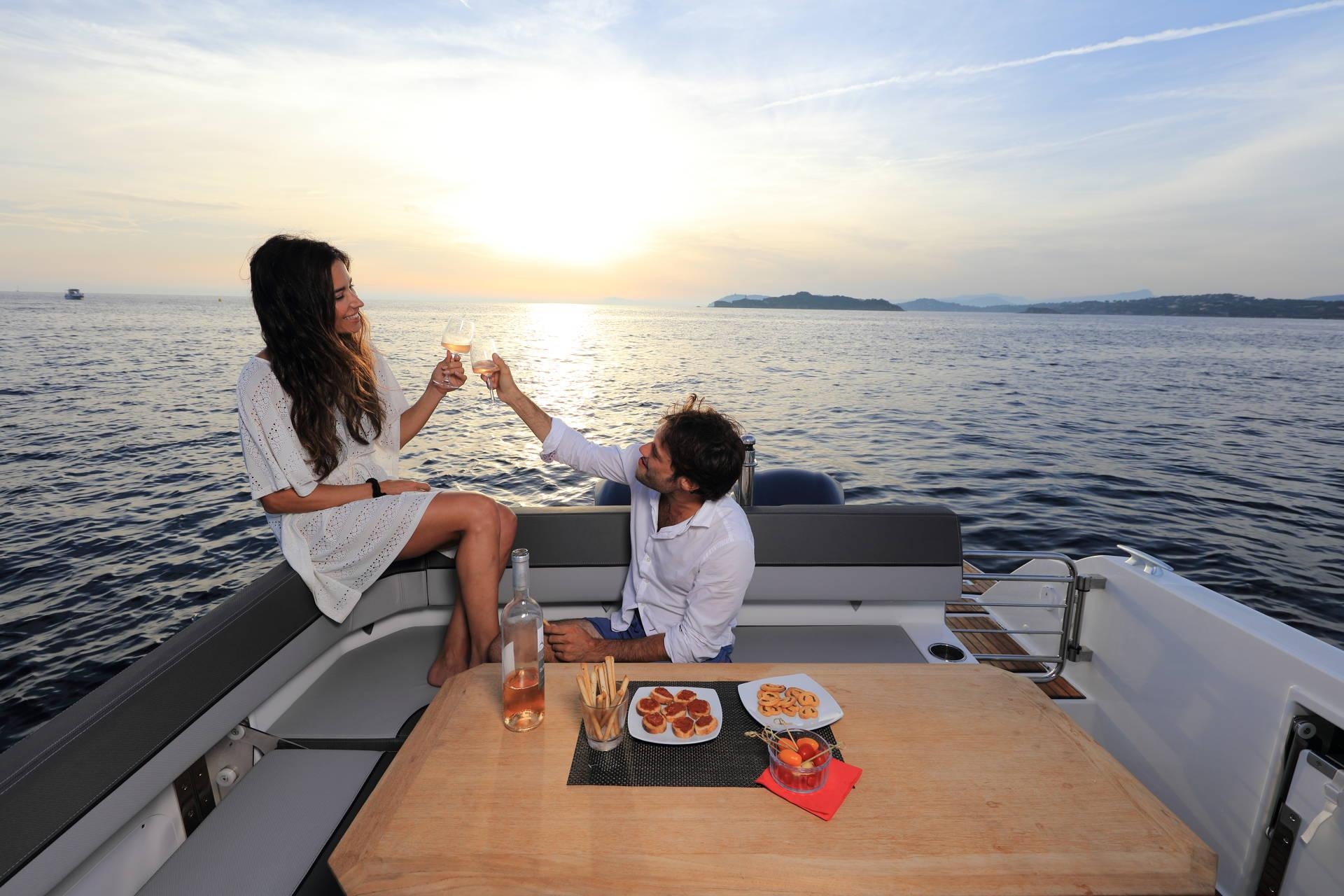 Picture 12 of announcement 9561