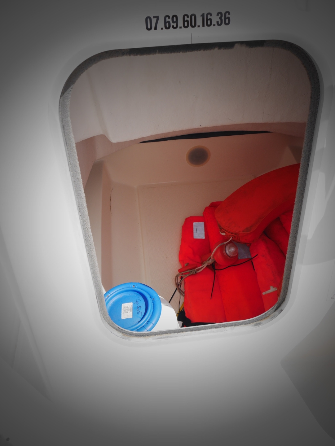 Picture 6 of announcement 9933