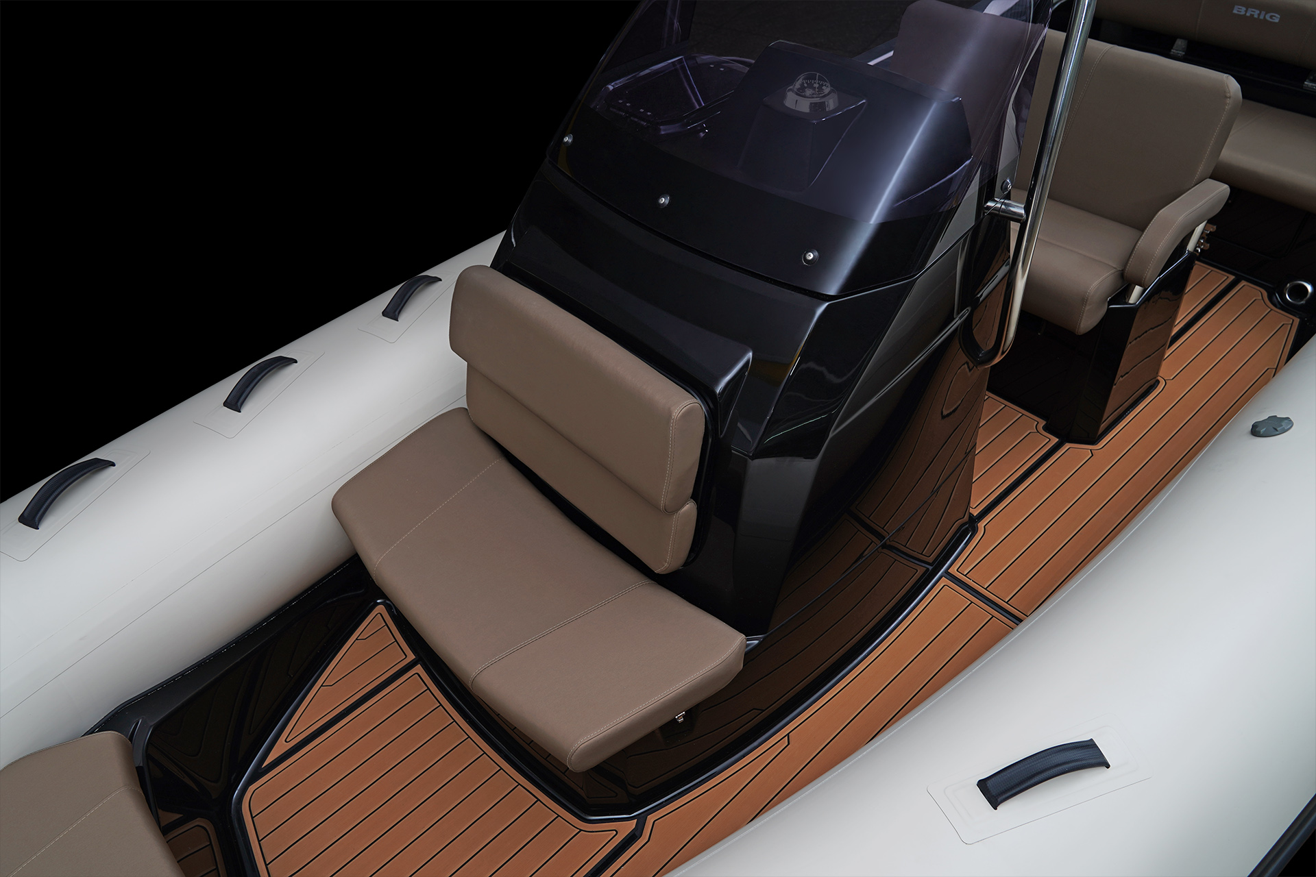 Picture 6 of announcement 10689