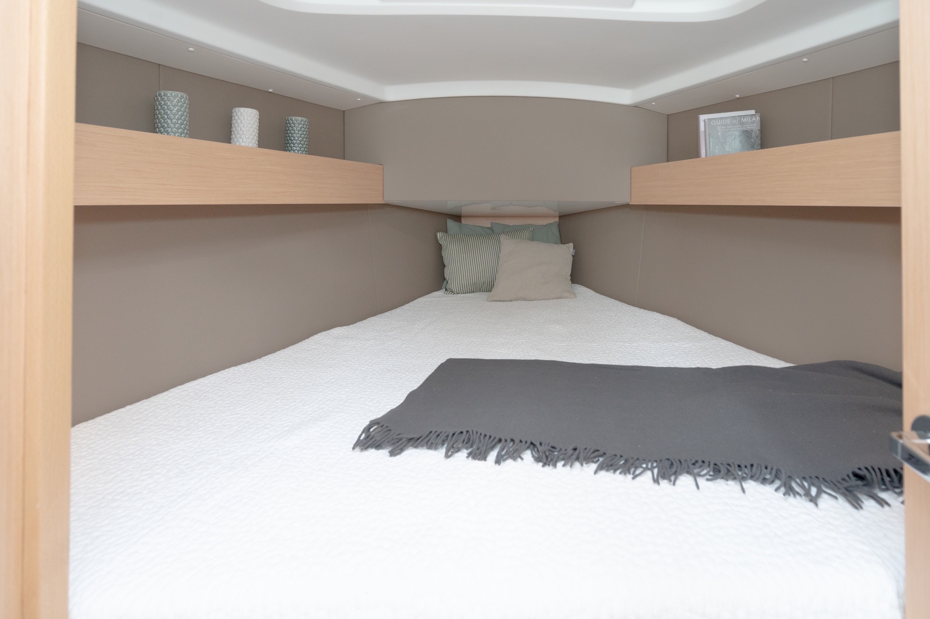 Picture 13 of announcement 10737