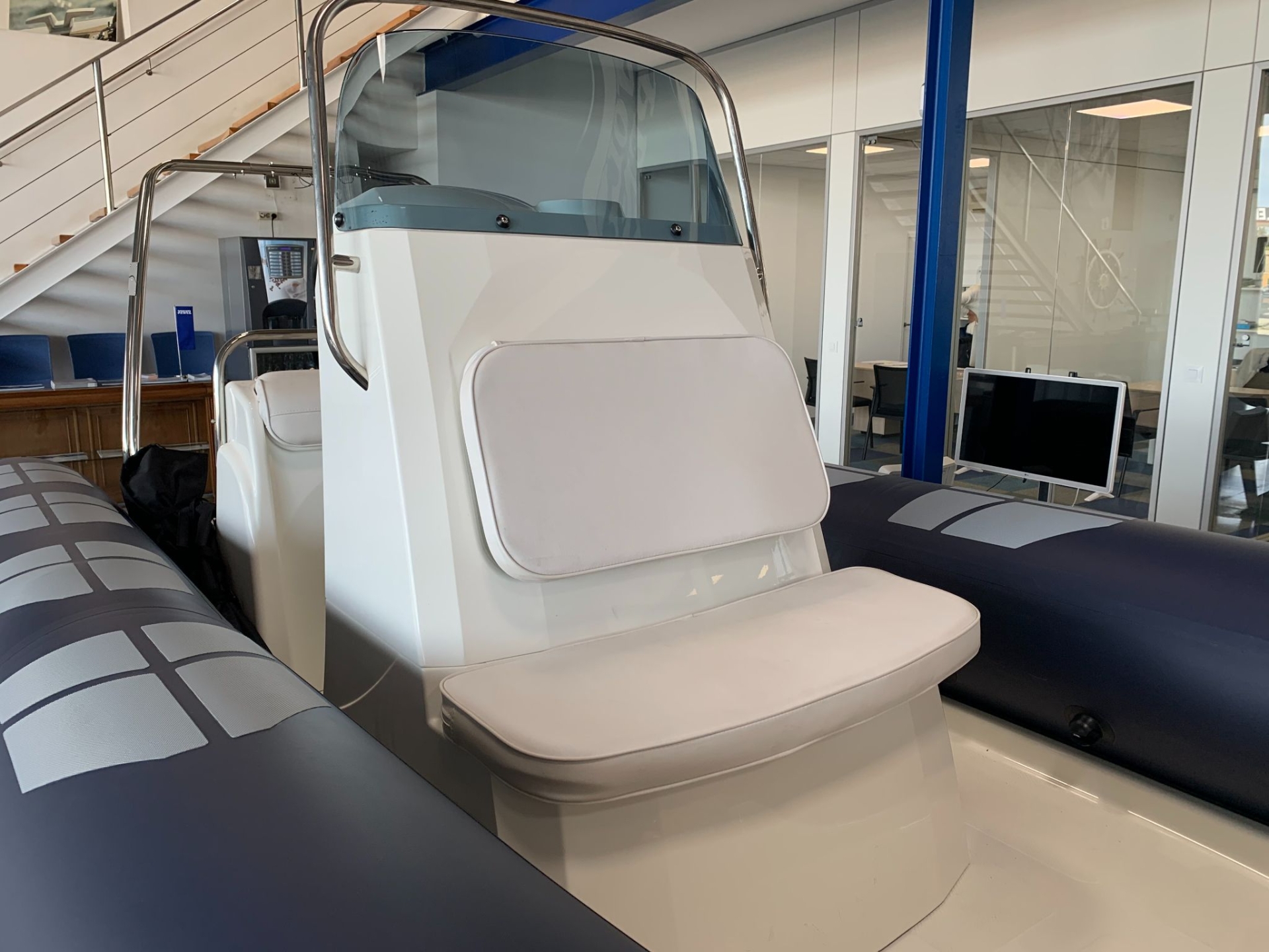 Picture 5 of announcement 10942