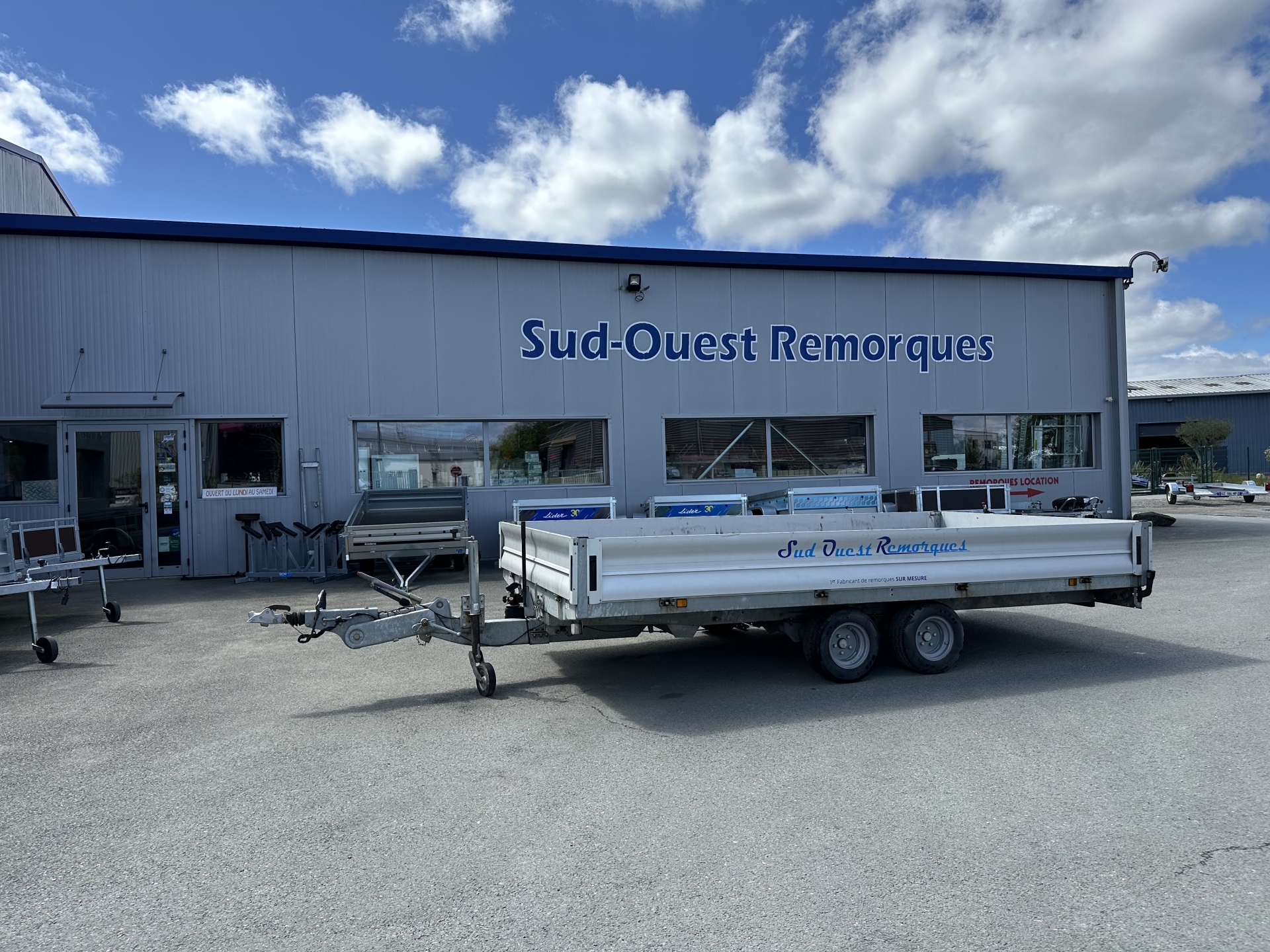 main picture announcement