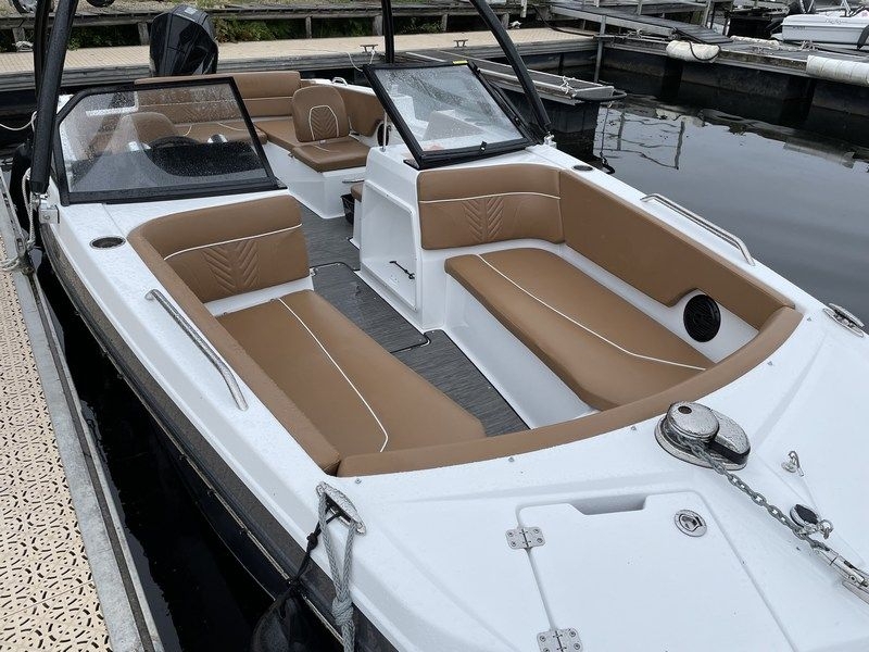 Picture 6 of announcement 12702