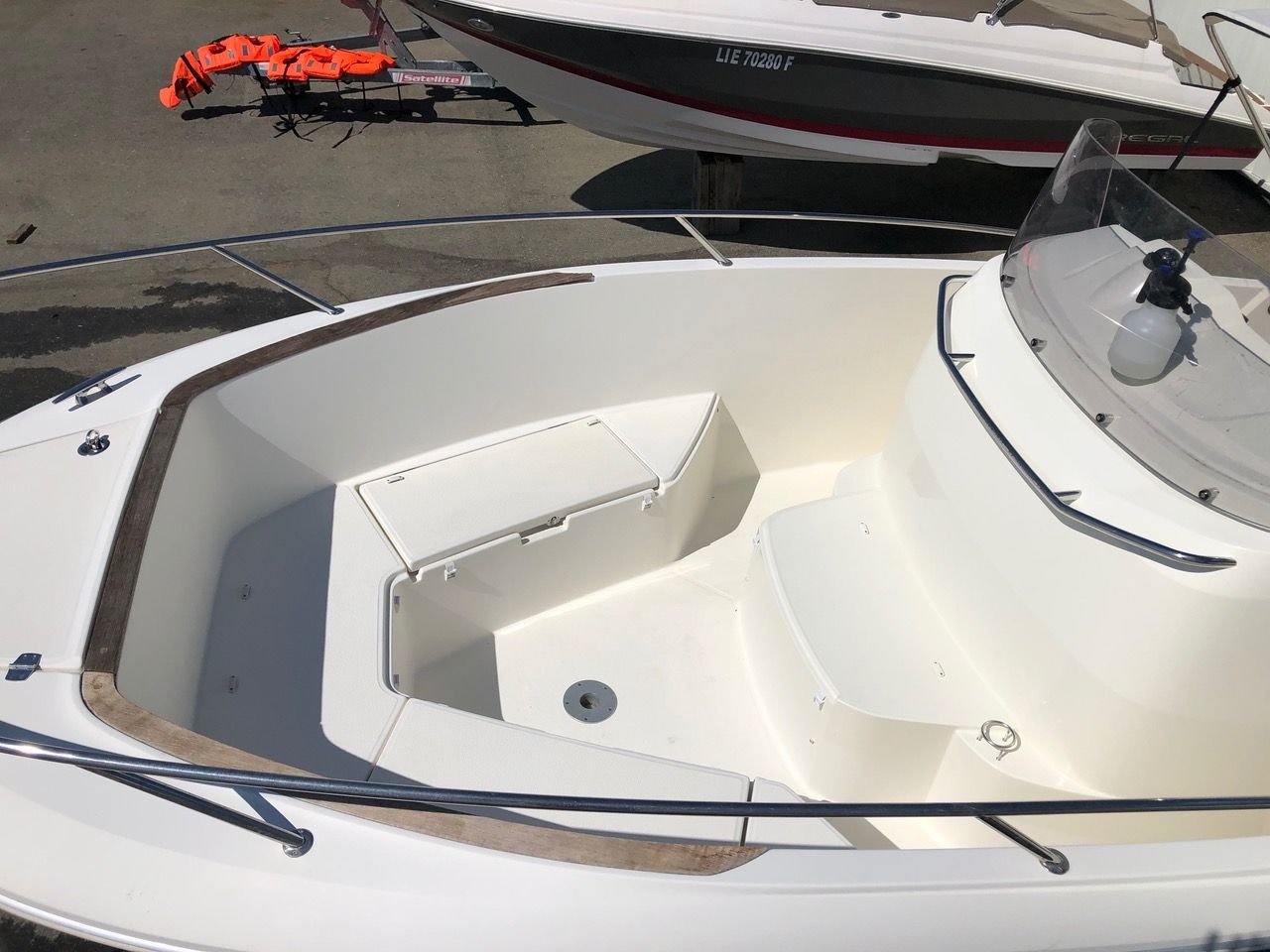 Picture 7 of announcement 12816