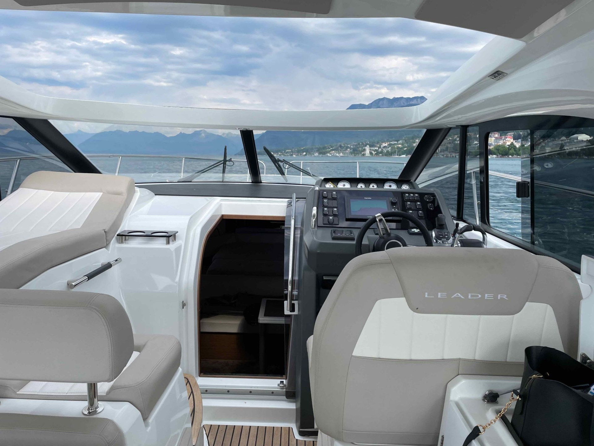 Picture 7 of announcement 12850