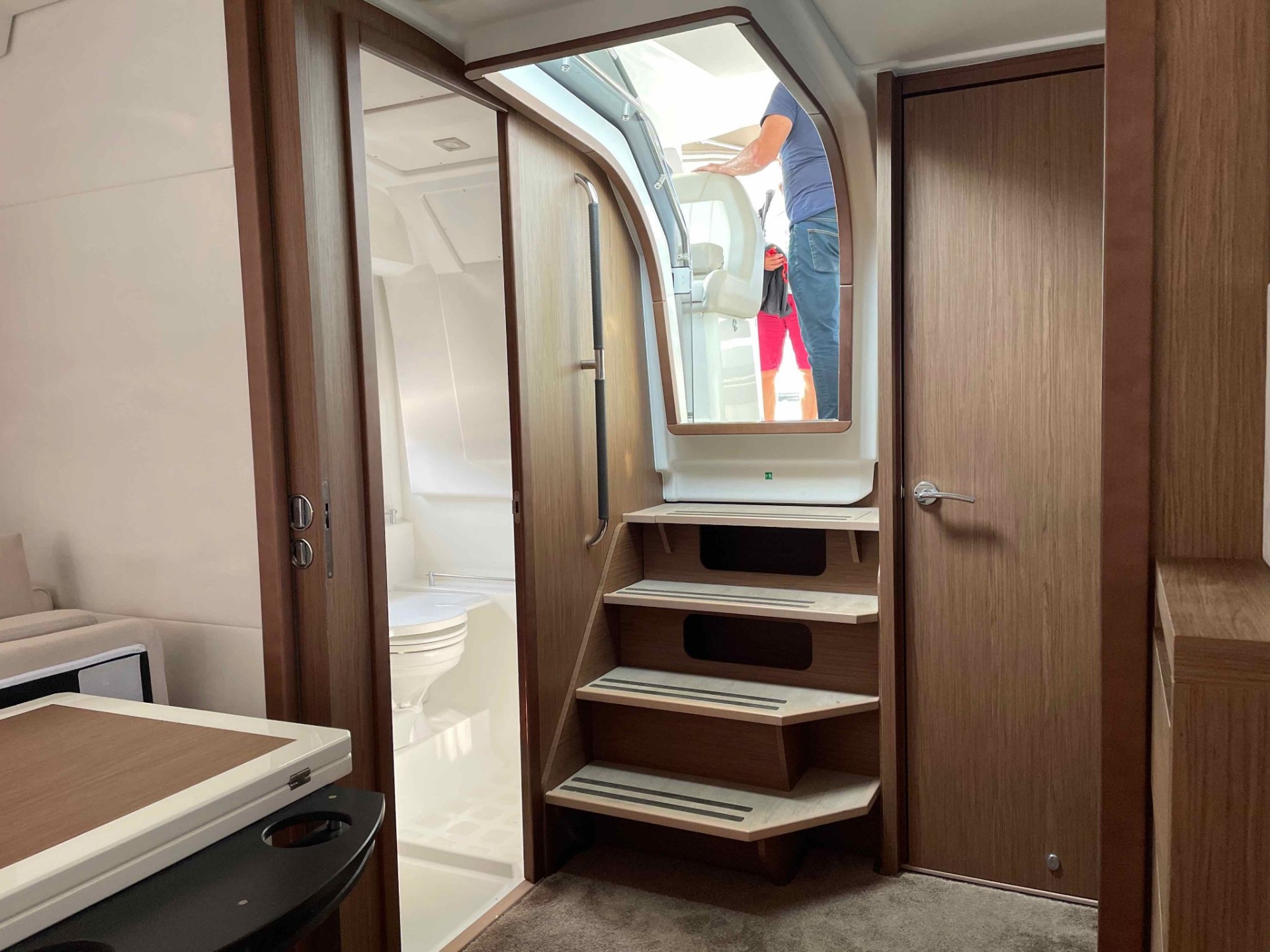 Picture 13 of announcement 12856