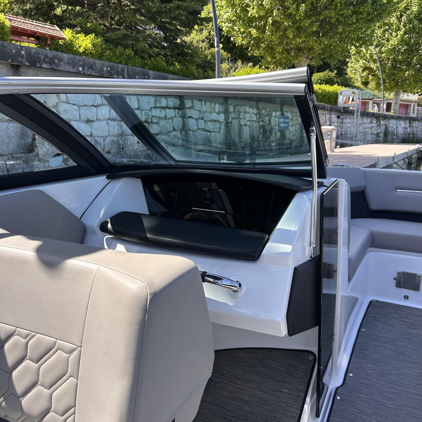 Picture 10 of announcement 14664