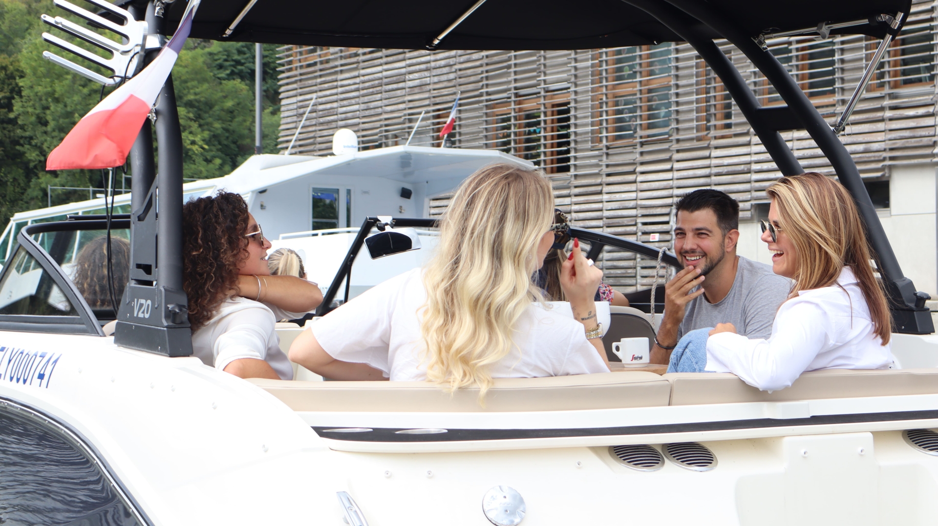 Picture 8 of announcement 19571