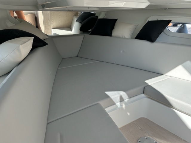 Picture 10 of announcement 22572