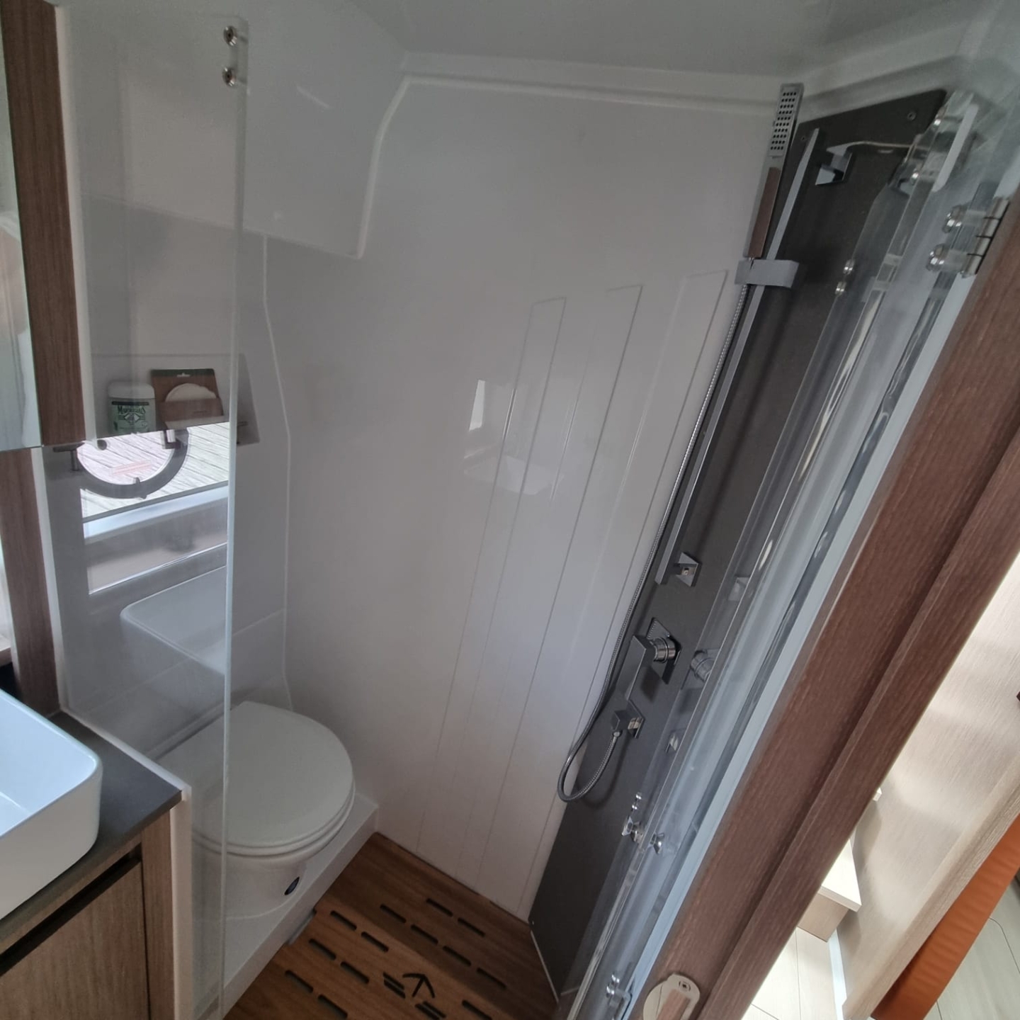 Picture 17 of announcement 22676