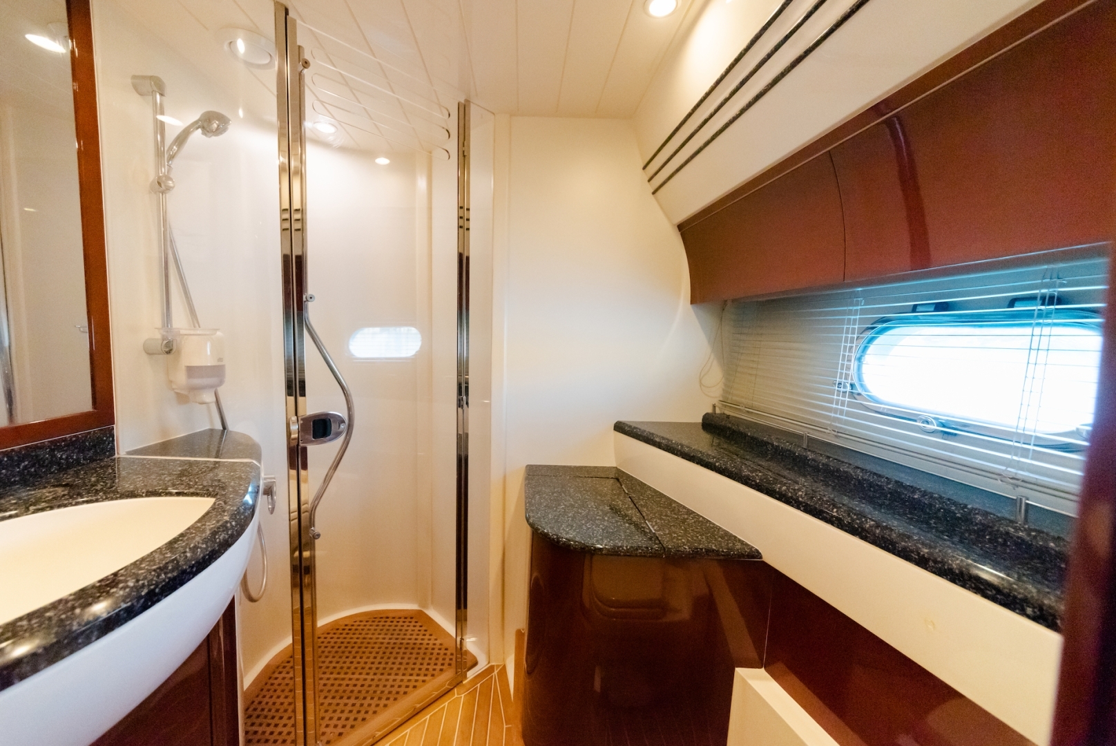 Picture 12 of announcement 24634