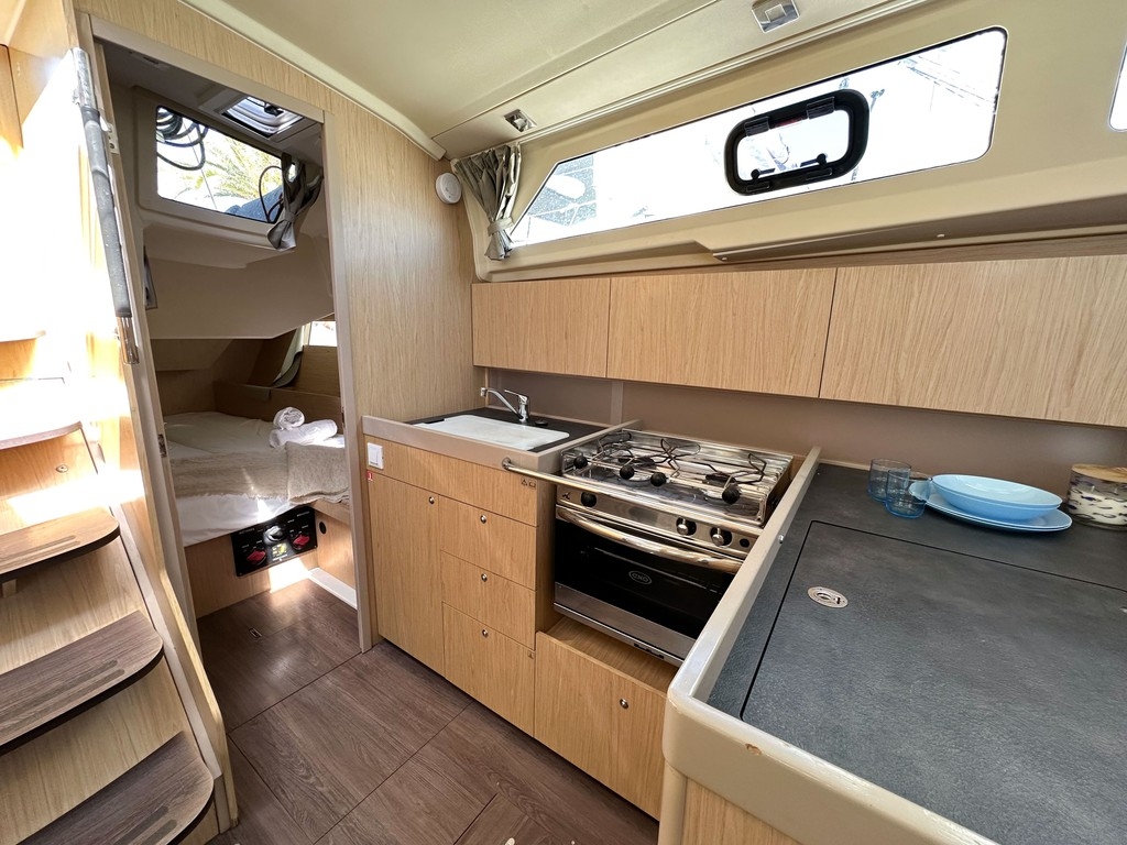 Picture 12 of announcement 28702