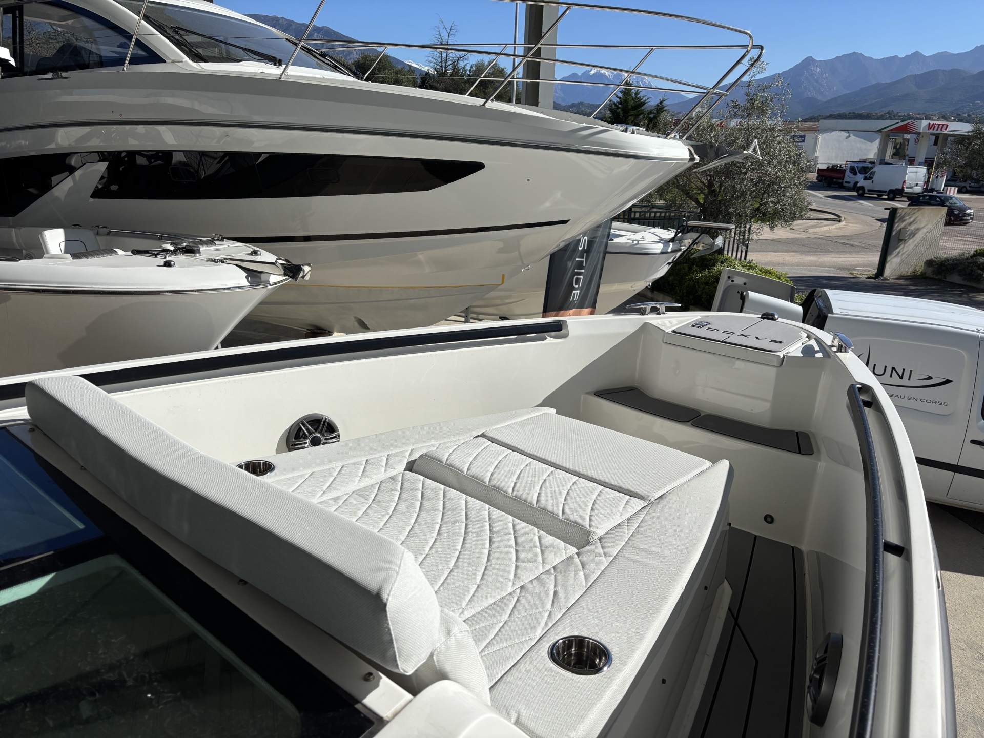 Picture 16 of announcement 29409