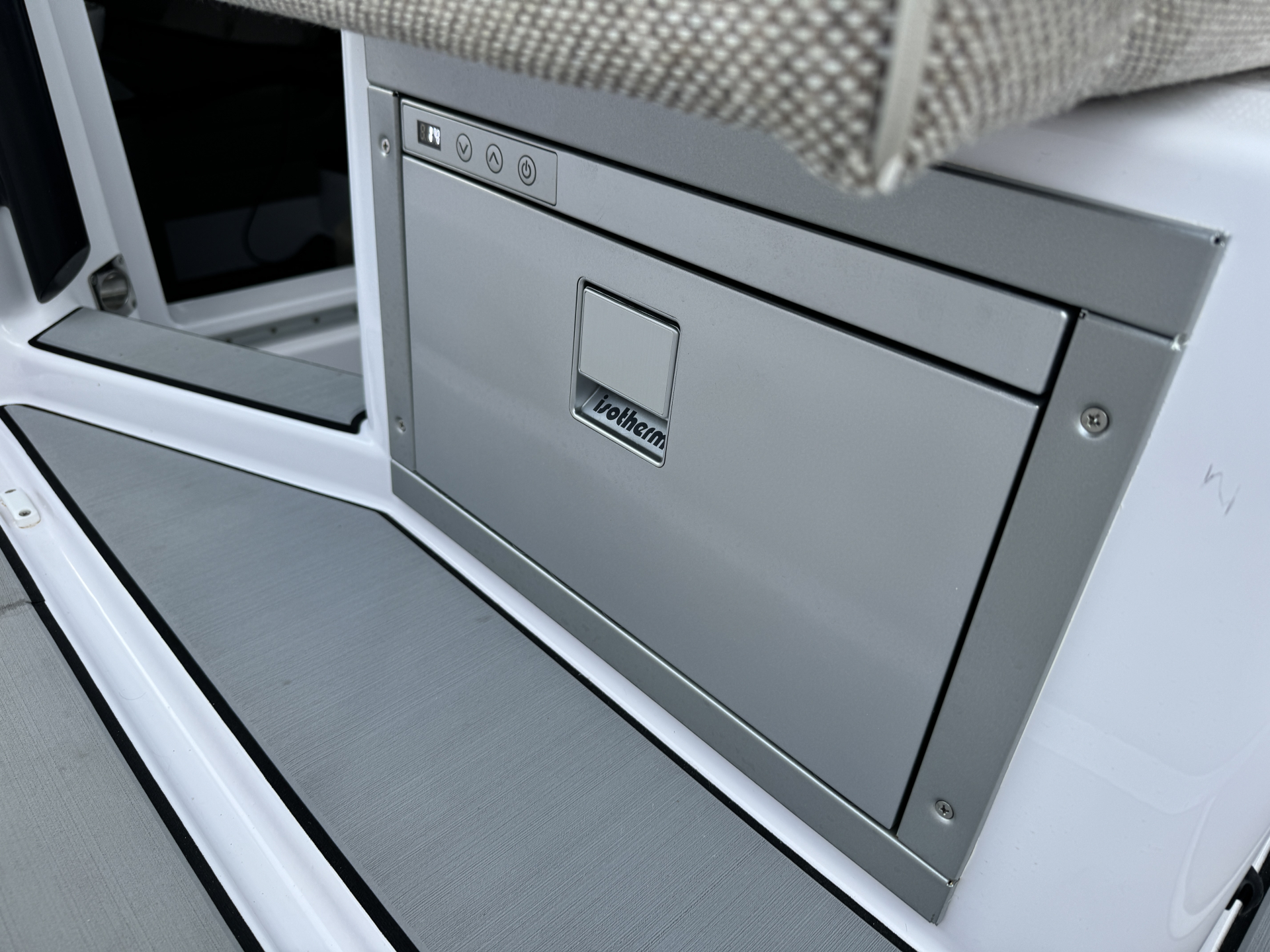 Picture 12 of announcement 30226