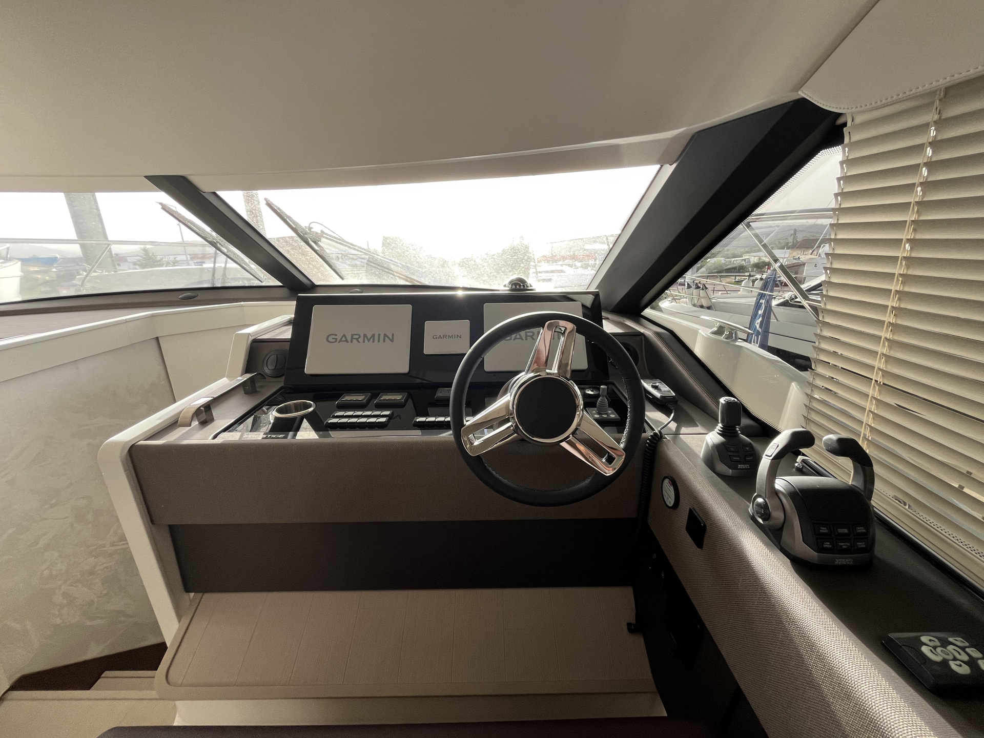 Picture 21 of announcement 30444