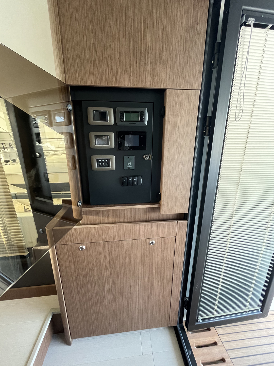 Picture 22 of announcement 30445